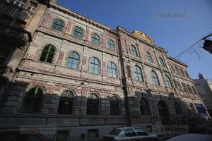 Alex-Dia Construct şi Zitico „se bat” pentru refacerea faţadei Liceului „Lenau”