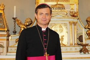 Episcopul romano-catolic din Satu Mare îndeamnă enoriaşii să iasă la vot, duminică