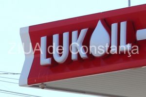 Statie de carburanti, pe bulevardul I.C. Bratianu din municipiul Constanta. Ce a solicitat Lukoil Romania SA de la agentia de mediu