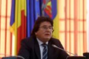 „Este trist că oameni care nu au capacitatea să înţeleagă importanţa unui asemenea obiectiv ajung în funcţii-cheie în statul român”