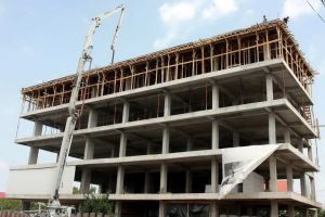 Autorizaţii pentru construirea de imobile în Argeş