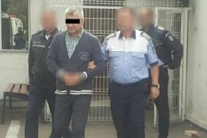 Preotul care a dat cu maşina peste un om rămâne în arest la domiciliu