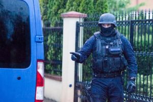 Percheziţii la mai mulţi suspecţi de trafic cu ecstasy şi canabis, la Timişoara