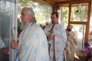 Biserica Spitalului Judeţean Suceava îşi sărbătoreşte ocrotitorul, pe Sf. Ierarh Nectarie