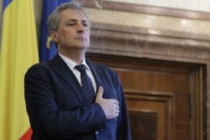 Noul ministru de Interne a călcat pe bec, din prima zi: sindicaliştii din Poliţie îl taxează