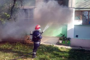 Incendiu la un apartament situat pe strada Saturn din Galaţi