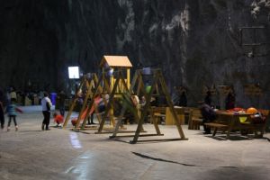 Grevă la Salina Praid. 120 de angajaţi nemulţumiţi