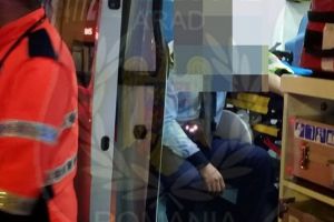 Un şofer „certat cu legea” a LOVIT CU MAȘINA un poliţist arădean. Acesta îl AMENDASE în trecut