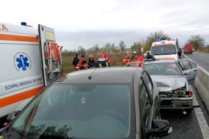 O persoană rănită în urma unui accident de circulaţie, la intrare în Șag