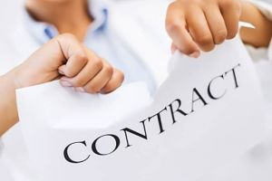 Înşelăciune cu contractele de energie electrică în judeţul Alba: Oameni minţiti că reînnoiesc contractul de electricitate şi transferaţi la altă companie