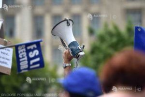 FSLI: Cerem noului Guvern renunţarea la costul standard per elev/preşcolar şi alocarea a 6% din PIB pentru Educaţie