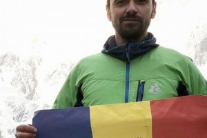 Palmă usturătoare - Alpinistul Alex Găvan, scrisoare către Iohannis: 'Haina pe care o porţi acum în calitate de preşedinte îţi este mult, mult prea largă'