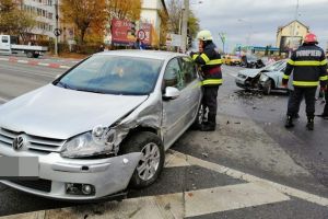 Accident pe Semaforului din cauza unui şofer care a trecut pe roşu