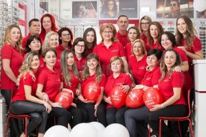 Clinica Novaoptic împlineşte astăzi 20 de ani de activitate