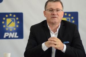 Noul ministru al Agriculturii vrea sa desfiinteze magazinele care promoveaza produse romanesti. 