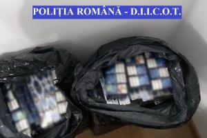 Perchezitii domiciliare, desfasurate la persoane banuite de contrabanda cu tigarete. Mai multe persoane au fost conduse la audieri