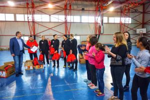 282 de eleve şi 14 profesori din judeţ iau exemplul Gloriei mari