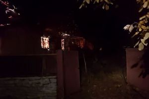 Judetul Tulcea: Incendiu violent la o casa. Pompierii au intervenit