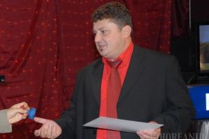 Ultima lovitură: Procurorul bihorean care s-a remarcat prin cum dădea cu pumnul iese la pensie