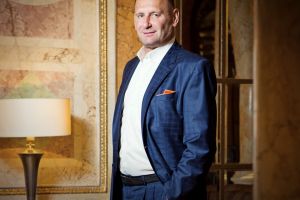 Viorel Cataramă a fost sursă a Securităţii comuniste. Vezi pe cine a turnat din Oradea!