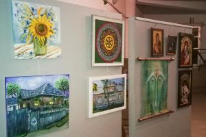 „Dascăl şi artist”, expoziţie de pictură şi lansare de album, astăzi, la Biblioteca ...