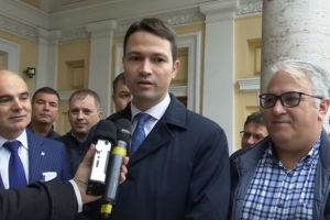 Robert Sighiartău a votat la Roma ”pentru o Românie normală” (VIDEO)