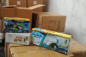 Electrocasnice susceptibile a fi contrafacute, confiscate de oamenii legii in portul Constanta (galerire foto) 