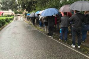 FOTO Românii din Diaspora au ieşit la vot – Cozi încă din prima zi
