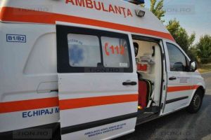 Femeie la spital după ce a fost lovită de maşină pe trecerea de pietoni, în Calea Buziaşului