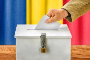 Peste 528.000 de argeşeni sunt aşteptaţi mâine la vot