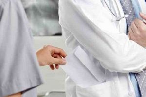 Noul ministru al Sănătăţii promite “toleranţă zero” faţă de şpaga din spitale