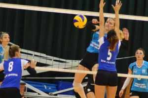Voleibalistele înving în derby şi preiau conducerea