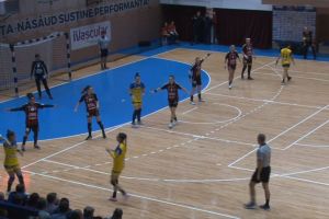 Puţine speranţe: Gloria, învinsă acasă de Corona Braşov în Cupa EHF