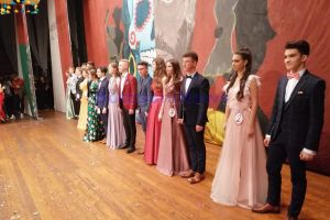 FOTO! Balul bobocilor la Colegiul Naţional ”Mihai Eminescu”. Cine