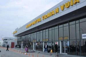 Scandal monstru făcut de un afacerist sibian pe aeroport la Timişoara – Poliţia l-a oprit să urce în avion