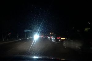 Jumătate din municipiul Botoşani lăsat în benză, azi noapte, de o pană de curent. „În mod absolut suspect, avaria a coincis şi cu intervalul orar în care în secţiile de votare din tot oraşul se recepţionau buletinele de vot pentru alegeri”