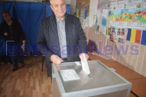 FOTO& VIDEO! Costică Macaleţi, la ieşirea de la urne: Lumea trebuie să voteze pentru prosperitate noastră, a poporului român, pentru solidaritate