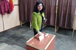 ALEGERI PREZIDENȚIALE 2019, turul 1| Oana Badea a votat pentru o Românie normală!
