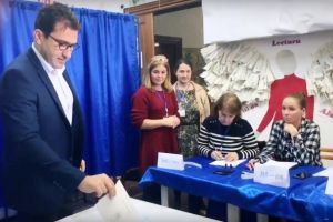 VIDEO: Liviu Macovei: ”Am votat pentru un preşedinte pro-european şi pentru viitorul copiilor noştri”