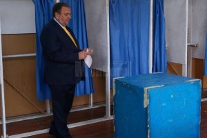 Gheorghe Flutur a votat împreună cu soţia sa pentru o Românie normală şi sănătoasă