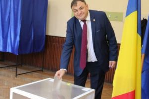 FOTO: Dinu Gheorghe Socotar (PSD), vot ”pentru binele României”