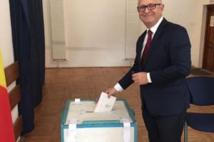 FOTO: Cristian Chirteş (preşedintele PNL Mureş), vot pentru ”un proiect de ţară”