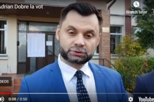 S-a trezit si Dobre! Vizibil mahmur, primarul Ploiestiului a mers la vot