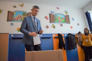 VIDEO FOTO – Barna mesaj din sediul USR Sibiu: „O să avem un rezultat grozav deseară”