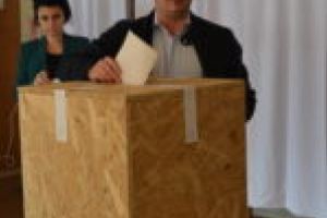 Silviu Hurduzeu îşi doreşte un preşedinte implicat şi o Românie respectată în lume