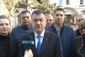 Ministrul Culturii, Bogdan Gheorghiu a ţinut să voteze la Fălticeni pentru o Românie ...