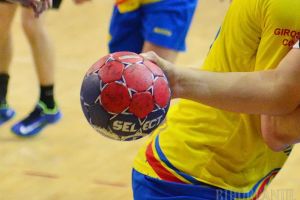 Victorie categorică pentru handbaliştii de la CSM Oradea în duelul cu CNOPJ Timişoara