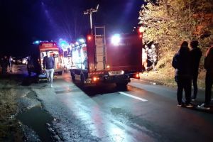 ACCIDENT cu DOUĂ MAŞINI şi mai multe VICTIME, pe drumul Arad – Şiria