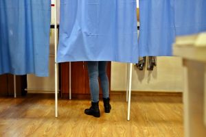 UPDATE. Prezenţă la vot de peste 120 la sută la o secţie din Timiş