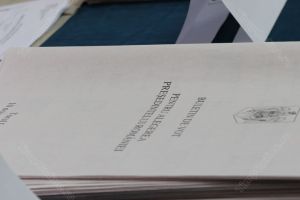 Exit poll-uri alegeri prezidenţiale. Cine intră în finală?